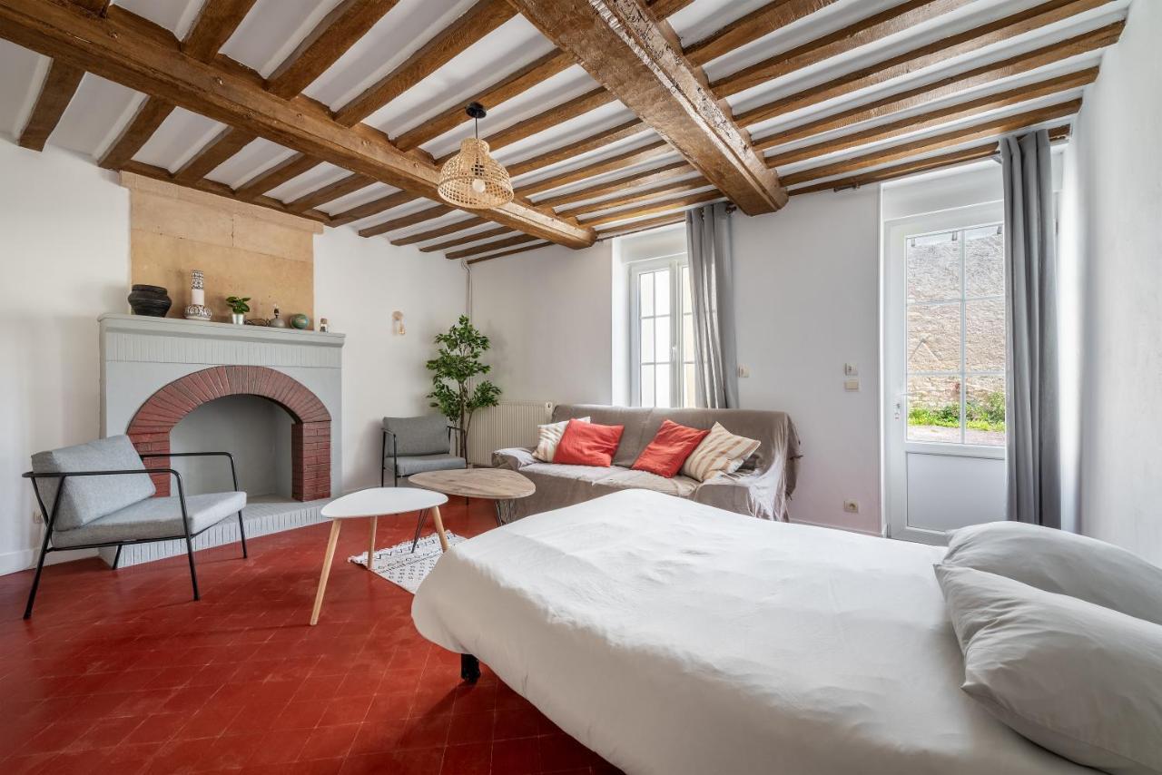 L'Escalier Rouge - Maison Renovee Avec Cour Luc-sur-Mer Bagian luar foto